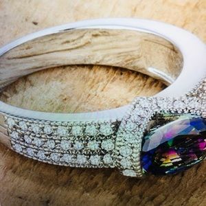 Ladies designer size 7 ring